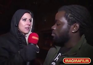 Black man fucking two MILFs in one fell swoop